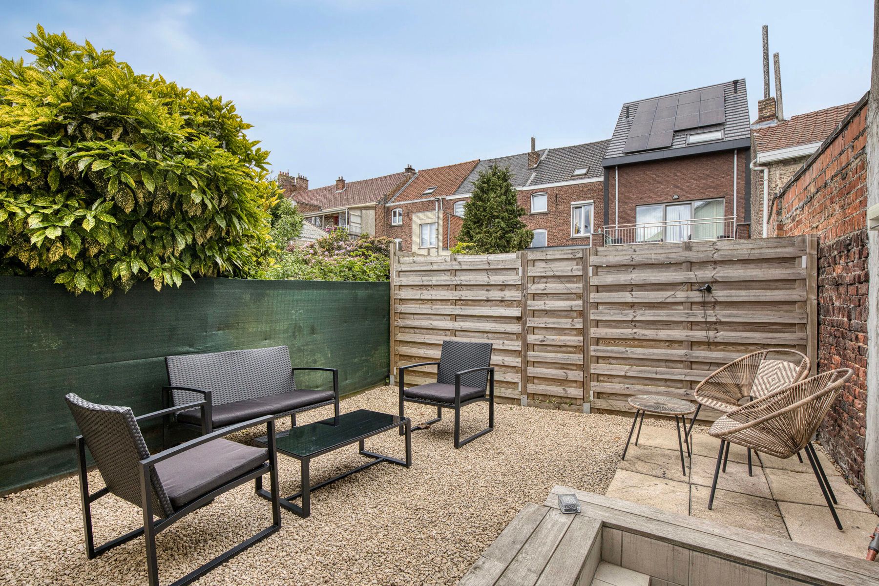 Gezellige rijwoning met terras te centrum Halle foto 12