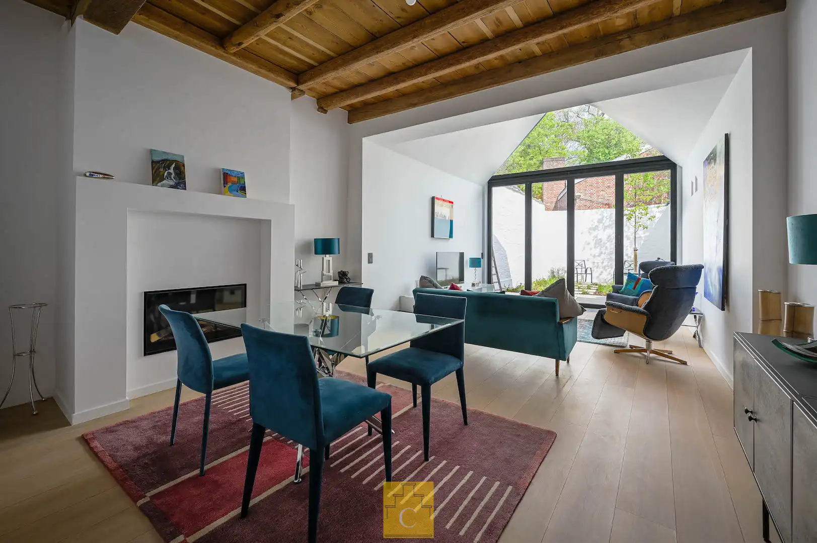 Droomhuis op een toplocatie in Groeninge, palend aan het toekomstig museumpark, zelden geziene high-end afwerking, zonnepanelen en aangename terrastuin foto 2