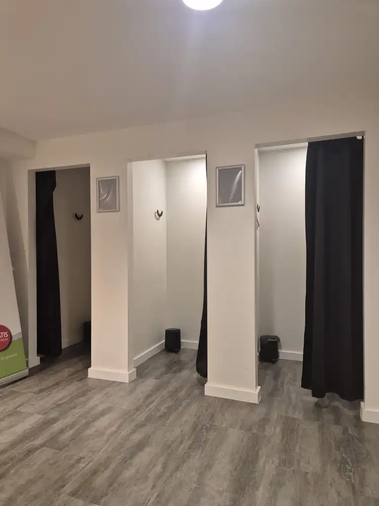 Mooi handelspand op uitstekende locatie foto 10