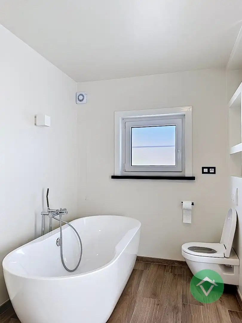 Instapklare woning met 3 slaapkamers en tuin te Eernegem  foto 13