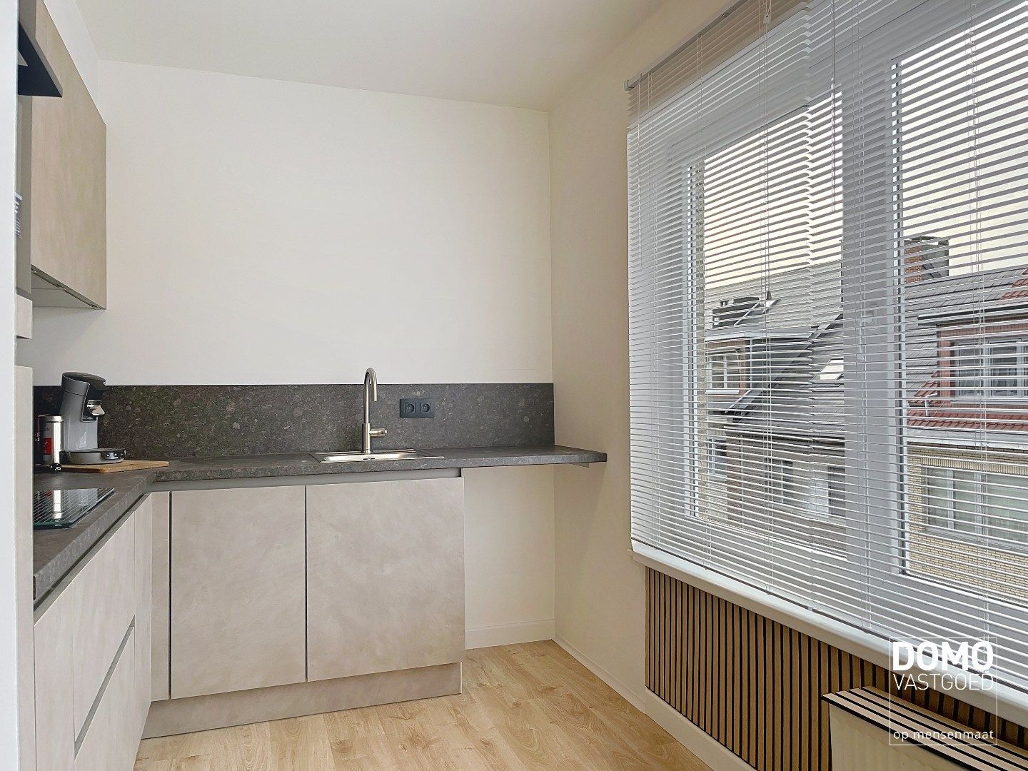 VOLLEDIG GERENOVEERD APPARTEMENT MET GARAGE TE HASSELT foto 5