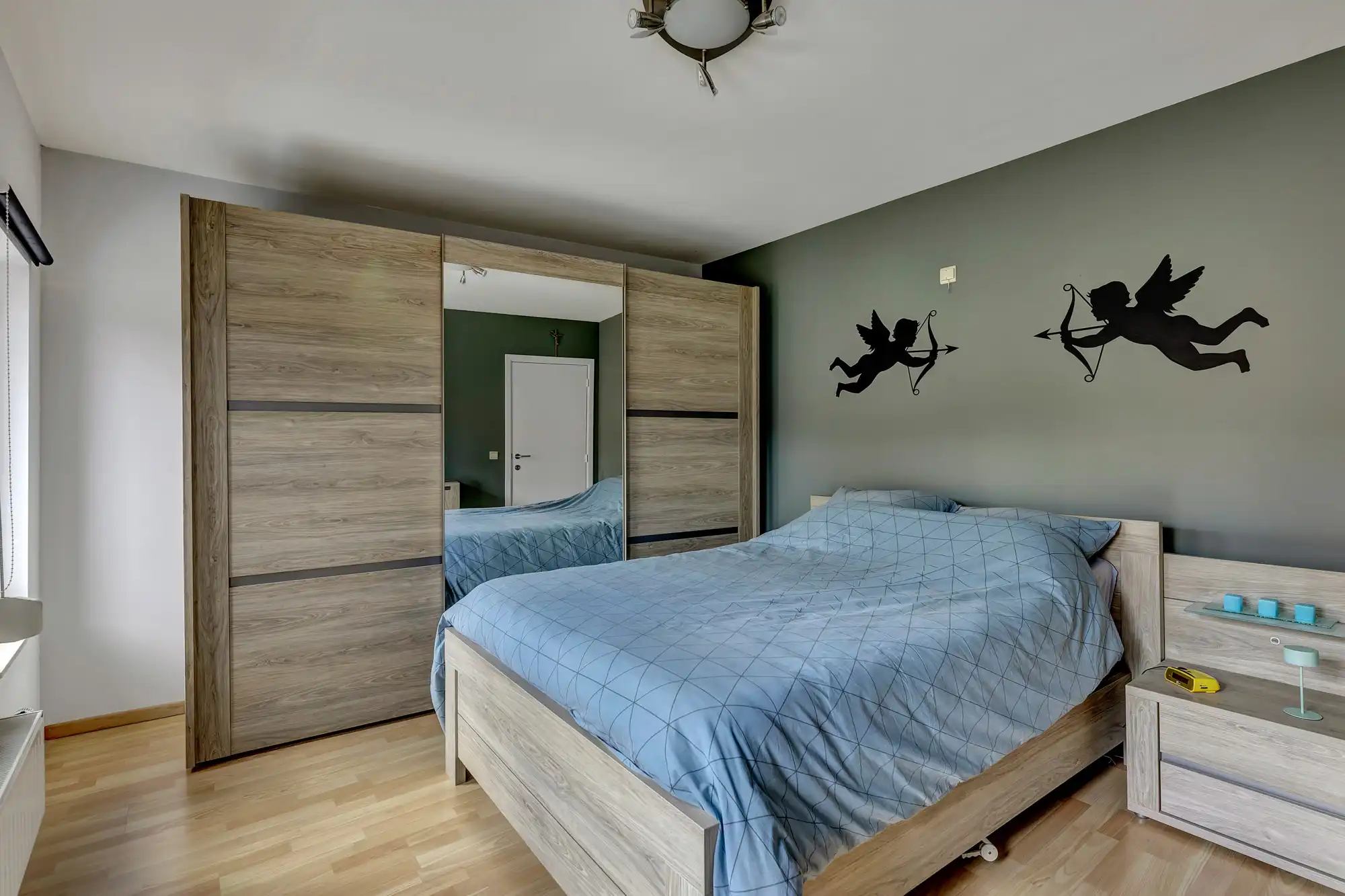 Instapklare woning met garage en tuin foto 11