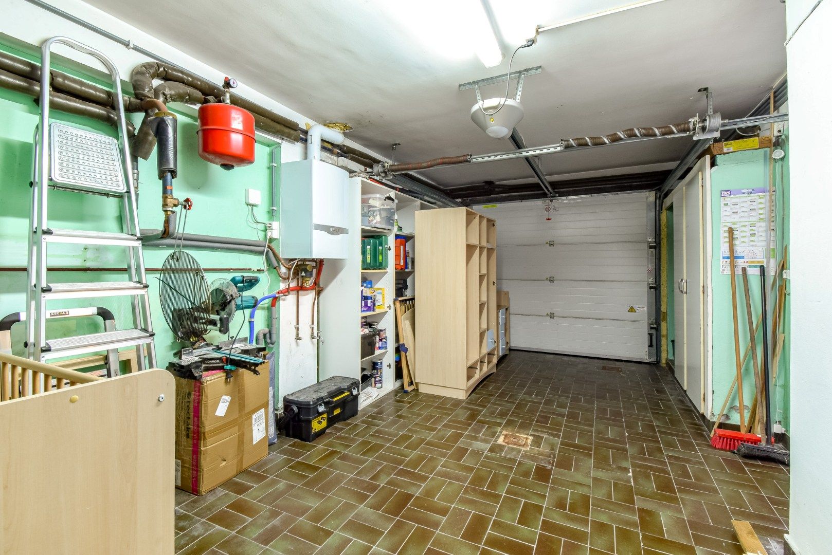 Ruime bel-étage woning met garage, tuin en mogelijkheid tot 4 slaapkamers foto 12