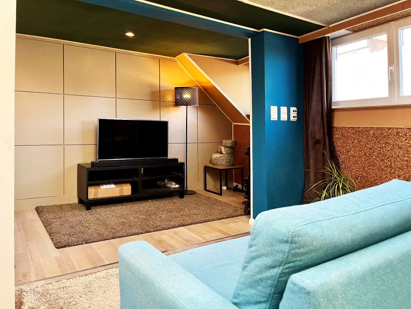 Rijwoning met zonnige tuin nabij centrum Maldegem. foto 3