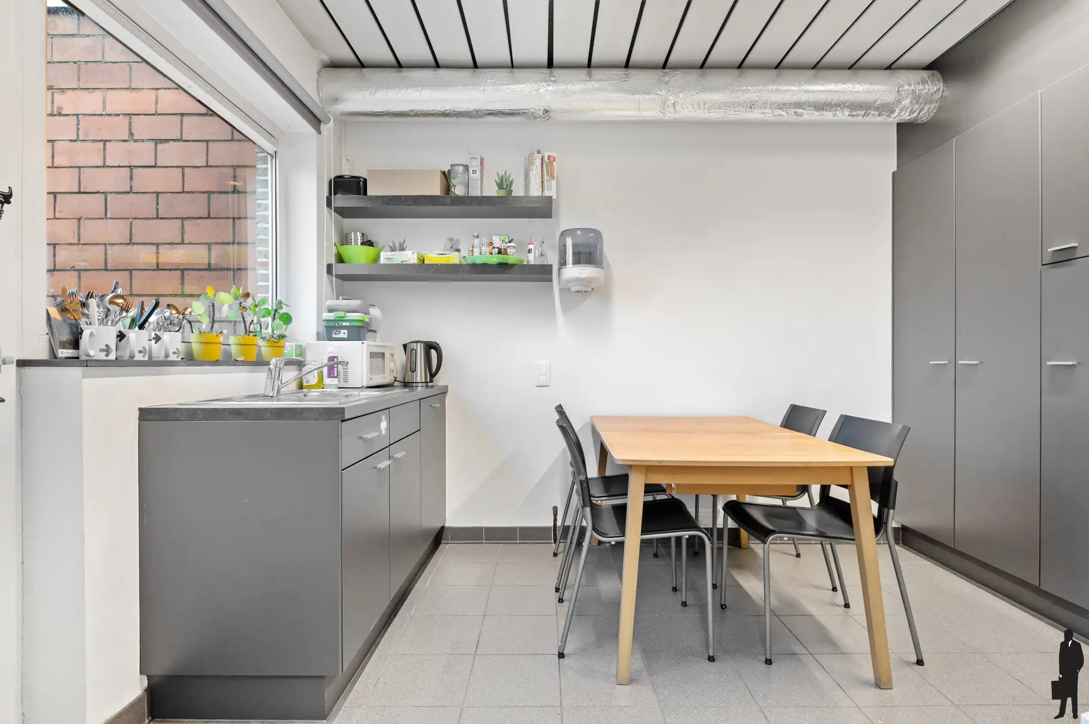 Centraal gelegen kantoorruimte te Kalmthout! foto 16