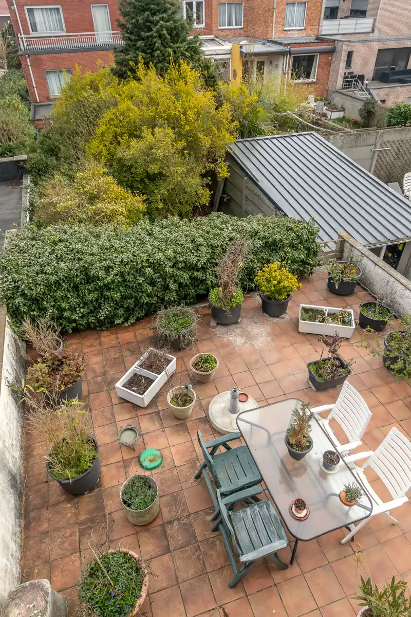 Ruime, te renoveren woning met veel potentieel nabij centrum foto 15