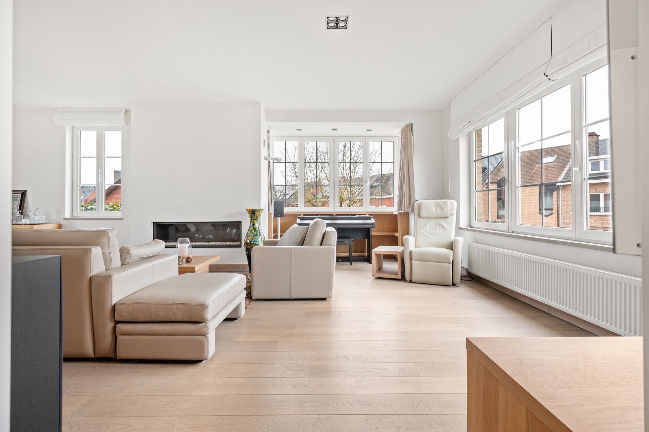 Duplexappartement met groot terras, zolder & 2 staanplaatsen foto 14