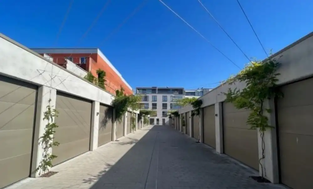 Garagebox te koop! foto {{pictureIndex}}