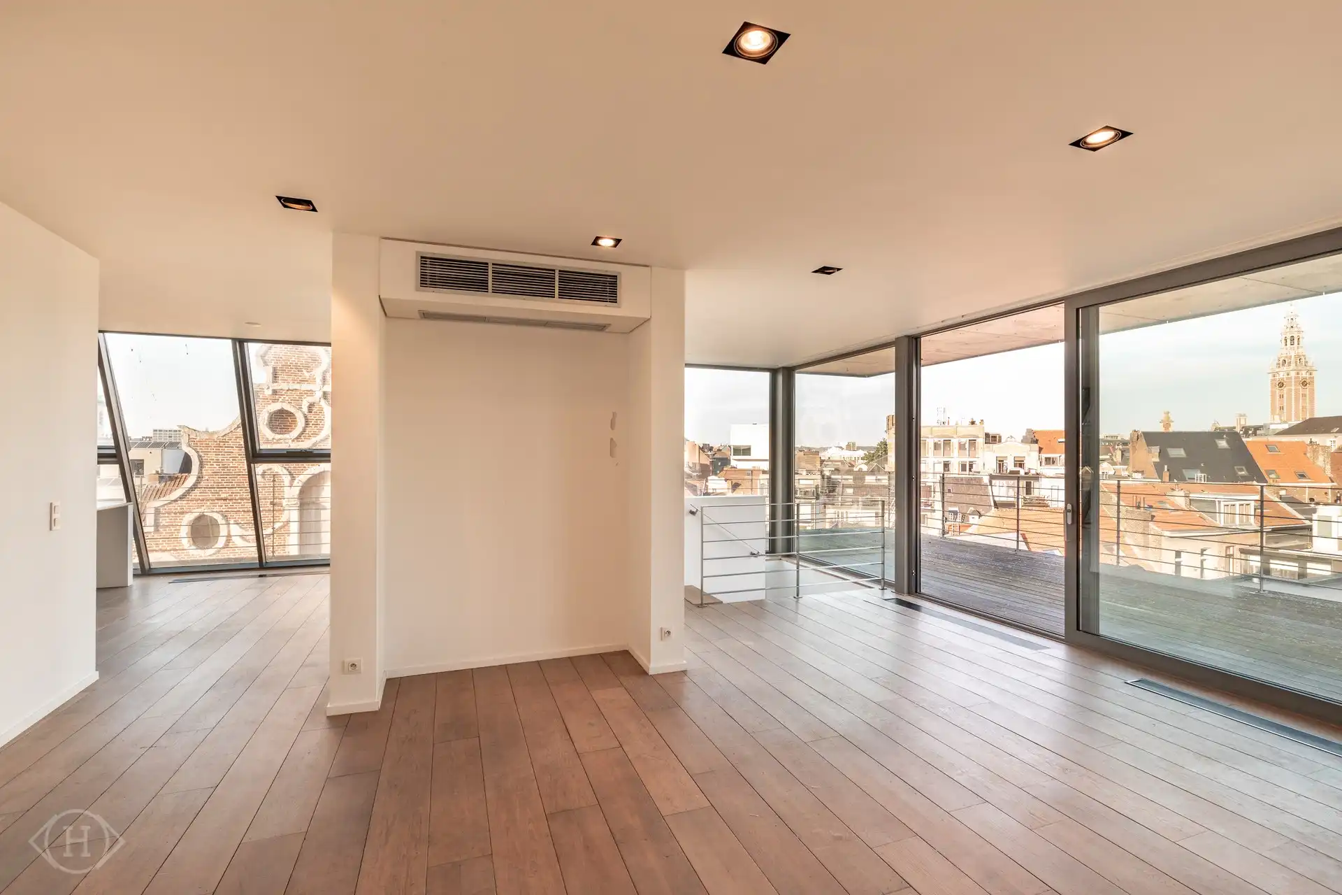 Uniek tweeslaapkamerpenthouse in hartje Leuven foto 5