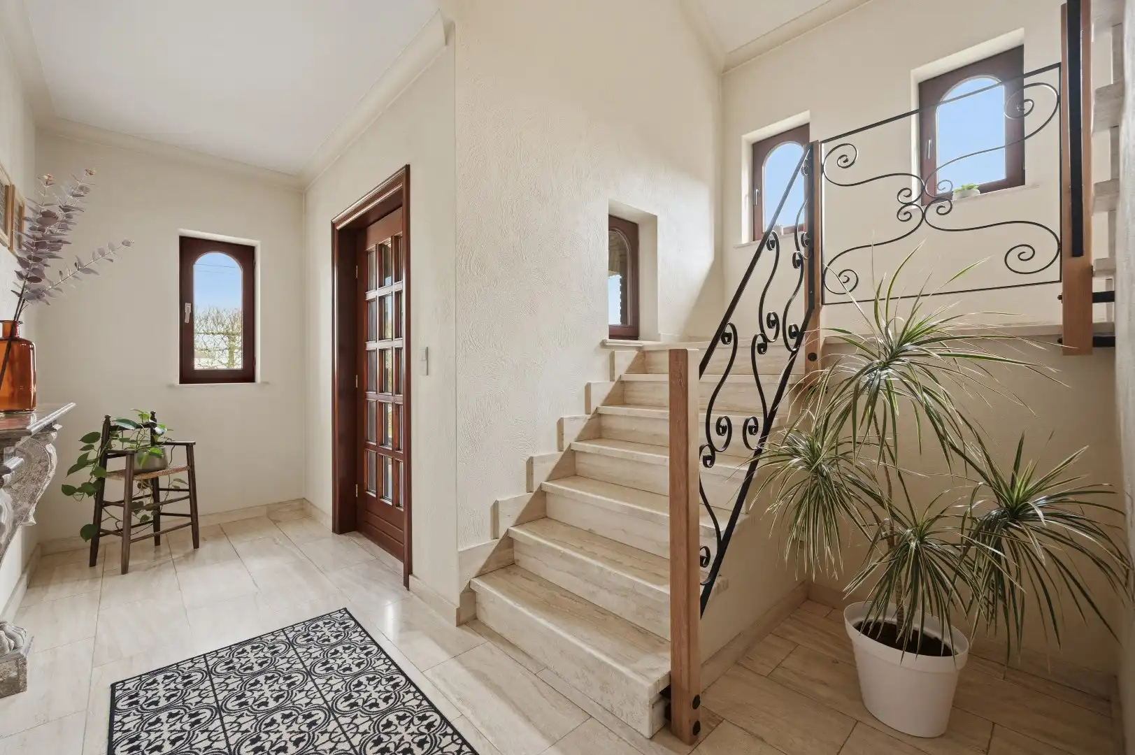 Instapklare, stijlvolle afgewerkte woning met 3 slpks foto 13