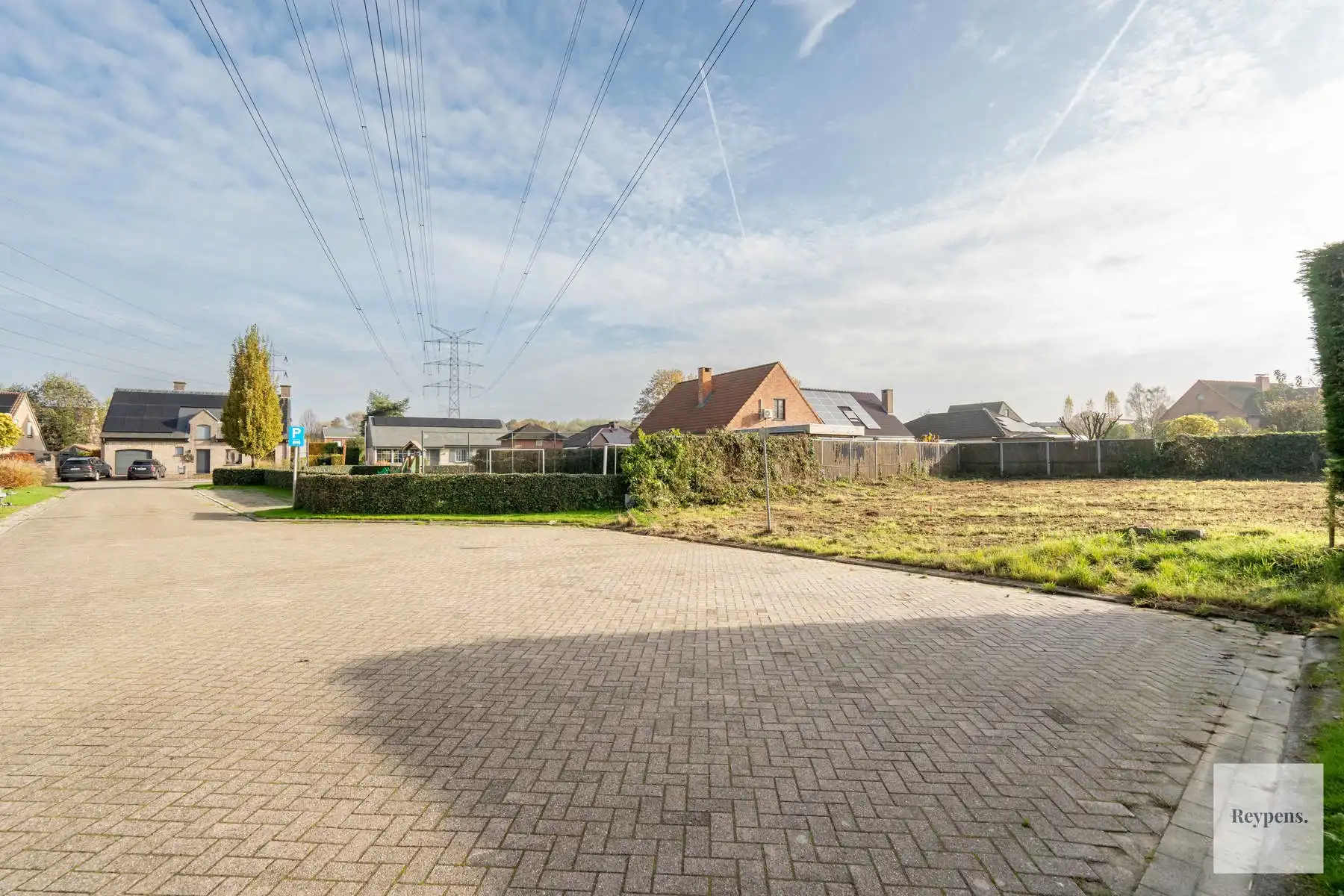 Bouwgrond in doodlopende straat in residentiele wijk foto 3