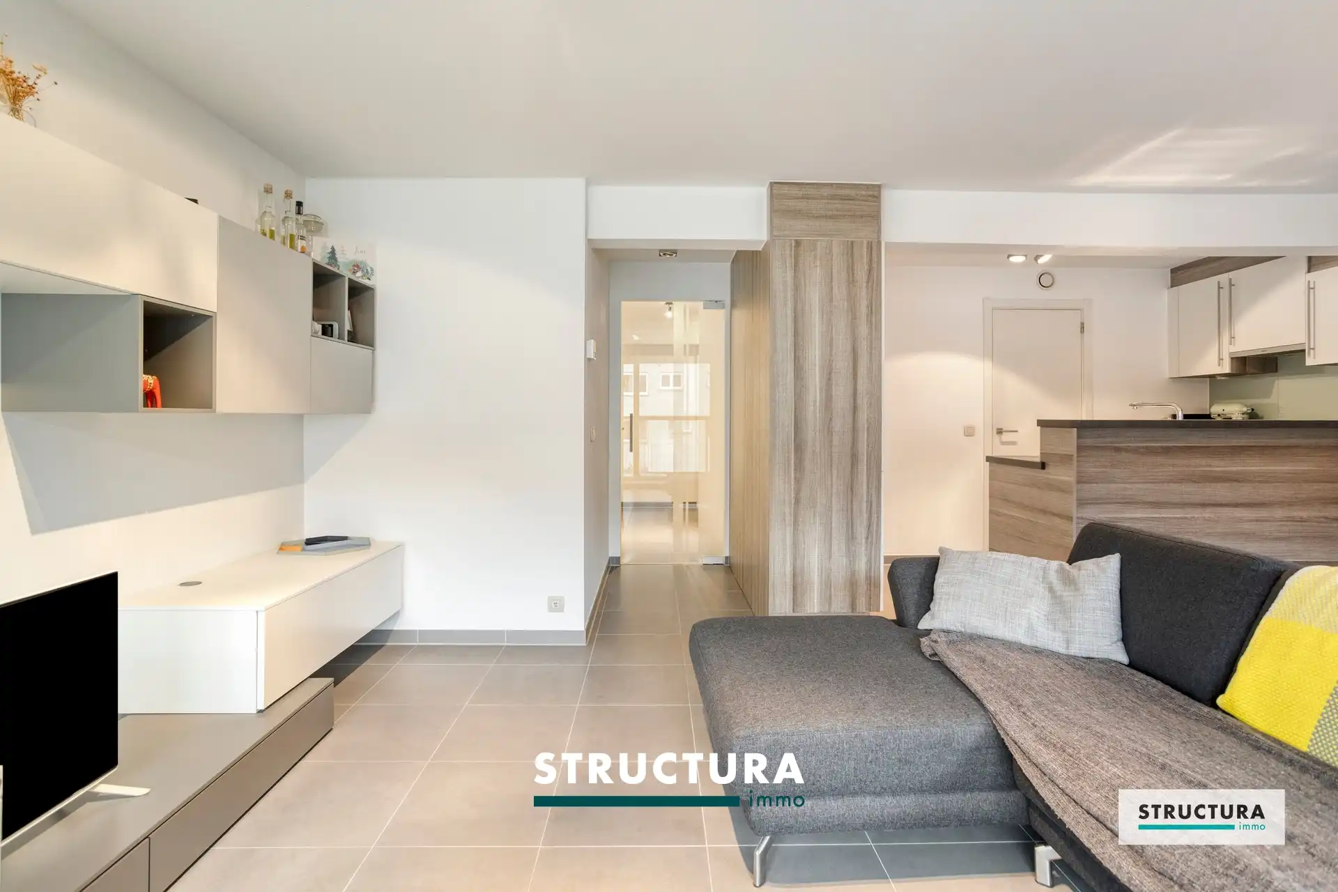 Rustig gelegen, recent appartement met ruime slaapkamers, vlakbij het centrum! foto 8