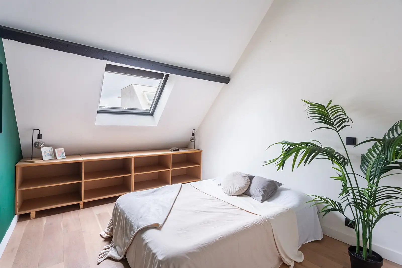 Duplex met terras in bruisende buurt foto 22