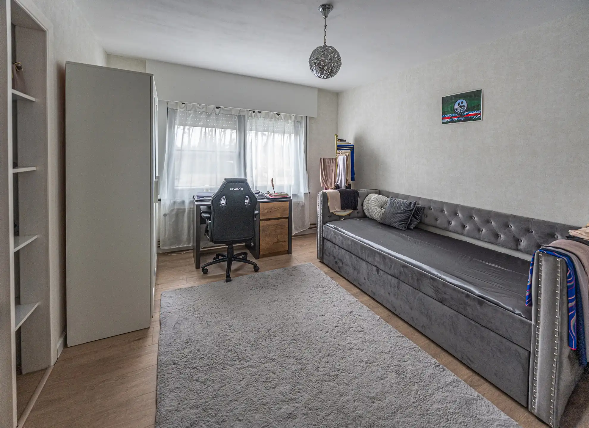 Aangenaam gezinswoning met garage en tuin foto 18