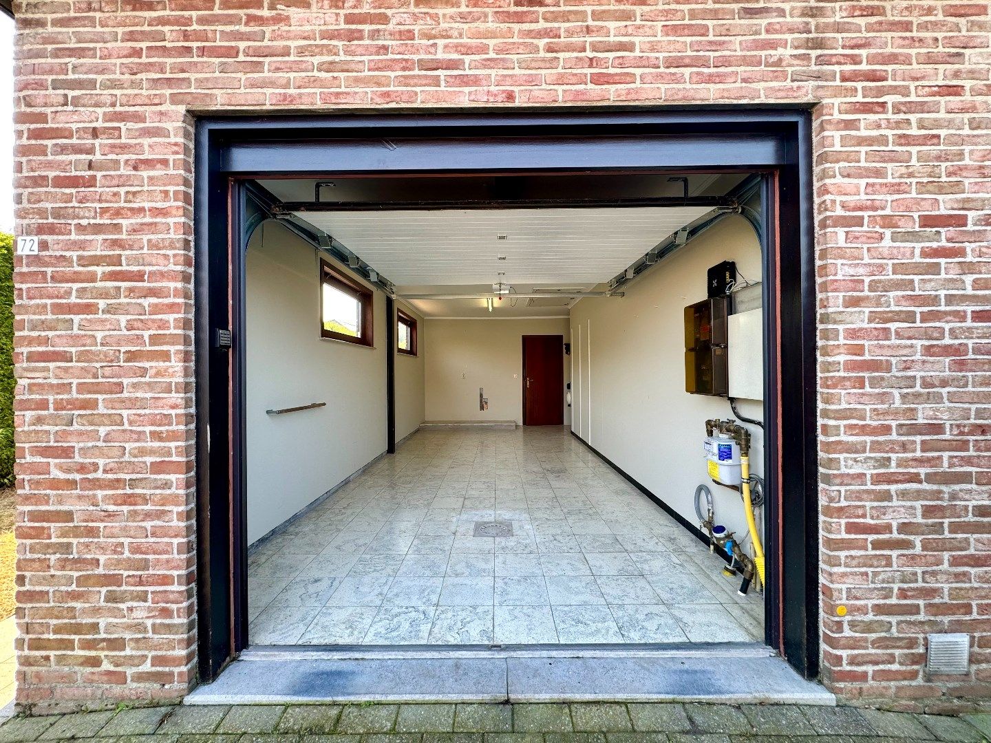 GELIJKVLOERSE WONING MET 3 SLPKS, GARAGE EN TUIN foto 5