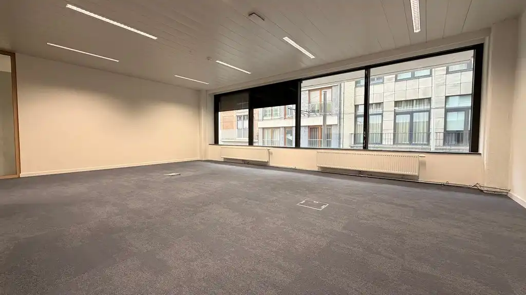 Kantoor met faciliteiten te huur in The Beacon Antwerpen foto 7