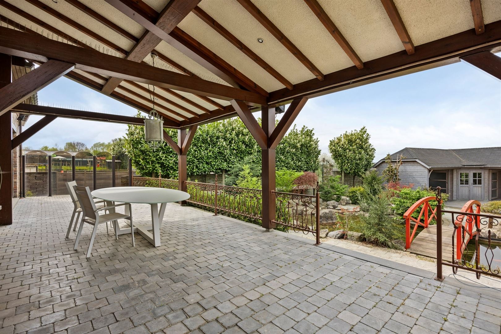 Exclusieve Villa met Luxe afwerking en idyllische tuin. foto 35