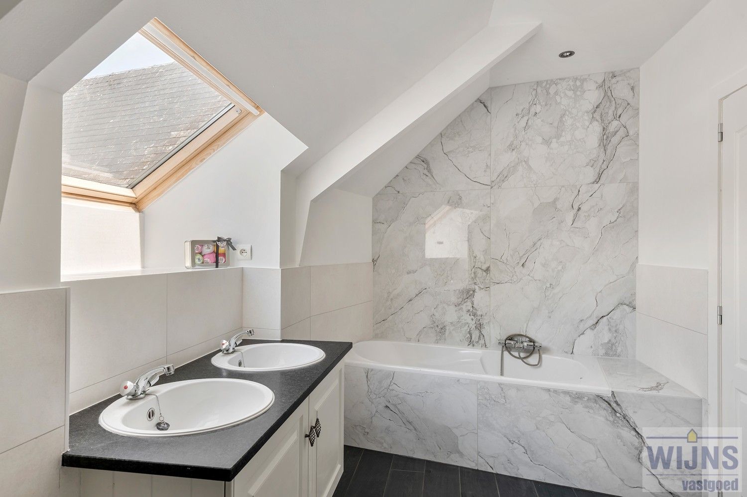 "OPENHUIS" op donderdag 26/06 van 18u tot 19u30!! Prachtige en ruime villa met mogelijk zes slaapkamers gelegen op een toplocatie. foto 43
