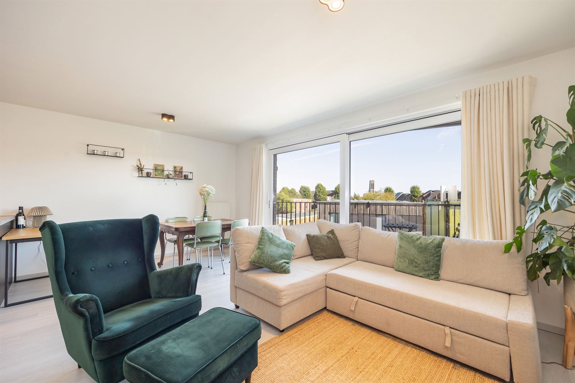 Lichtrijk appartement met uniek uitzicht foto 4