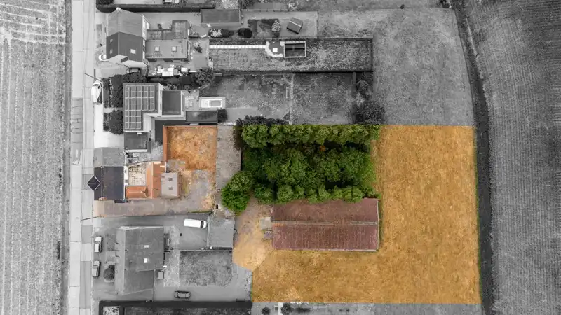 Te slopen LANDELIJK gelegen woning op een perceel van 815 m² in WIELSBEKE foto 2