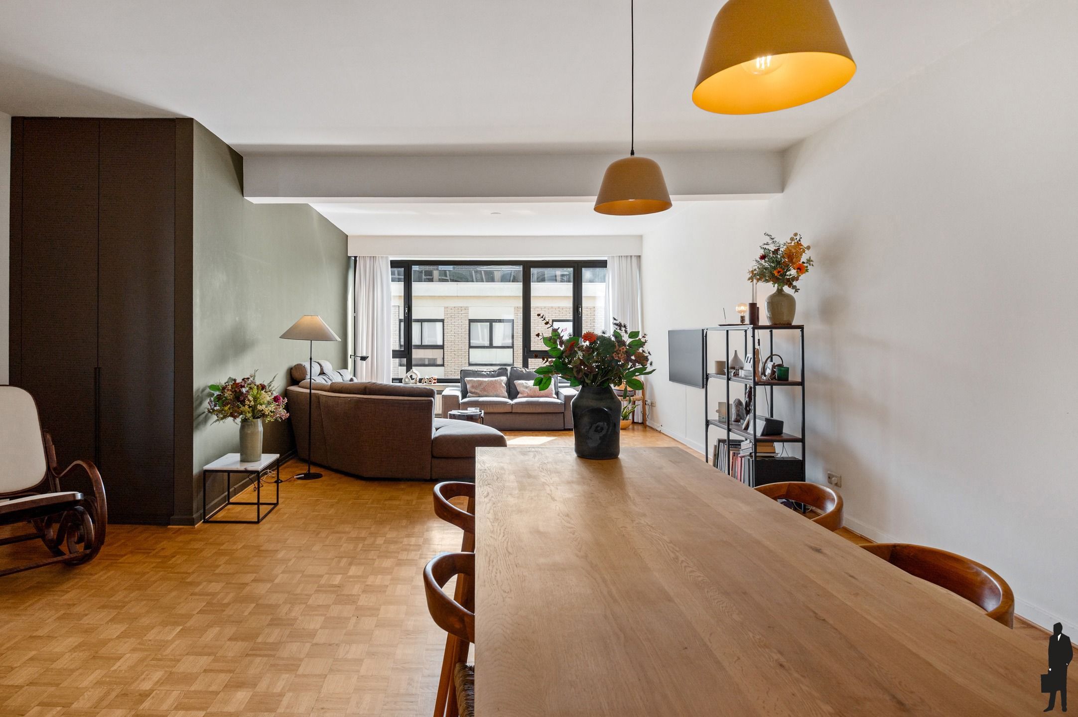Lichtrijk 3-slaapkamer appartement met Zuidwestgericht terras foto 2