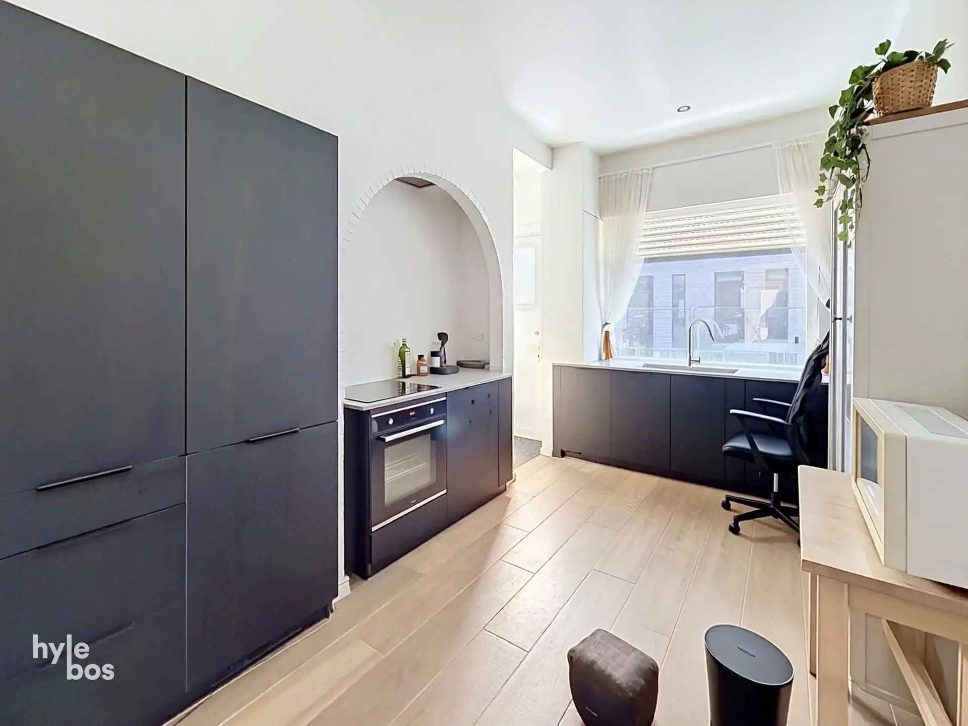 Centraal gelegen, instapklare stadswoning met 2 slaapkamers foto 3