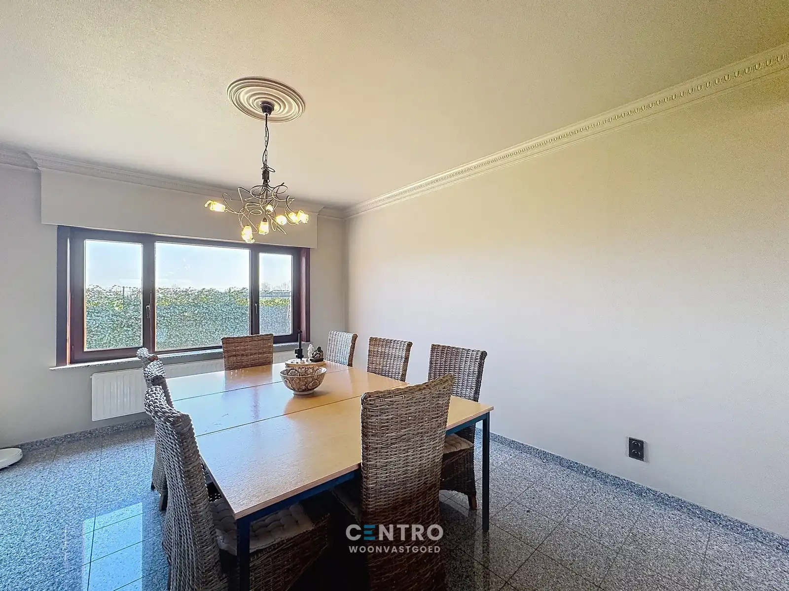 Woning met magazijn op interessante ligging te Gistel! foto 6