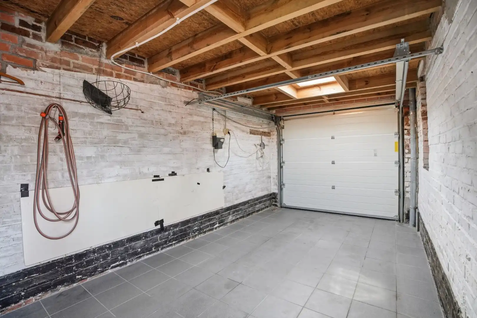 Grote halfopen woning met mogelijks 4 kamers, garage, zonnepanelen en tuin foto 36