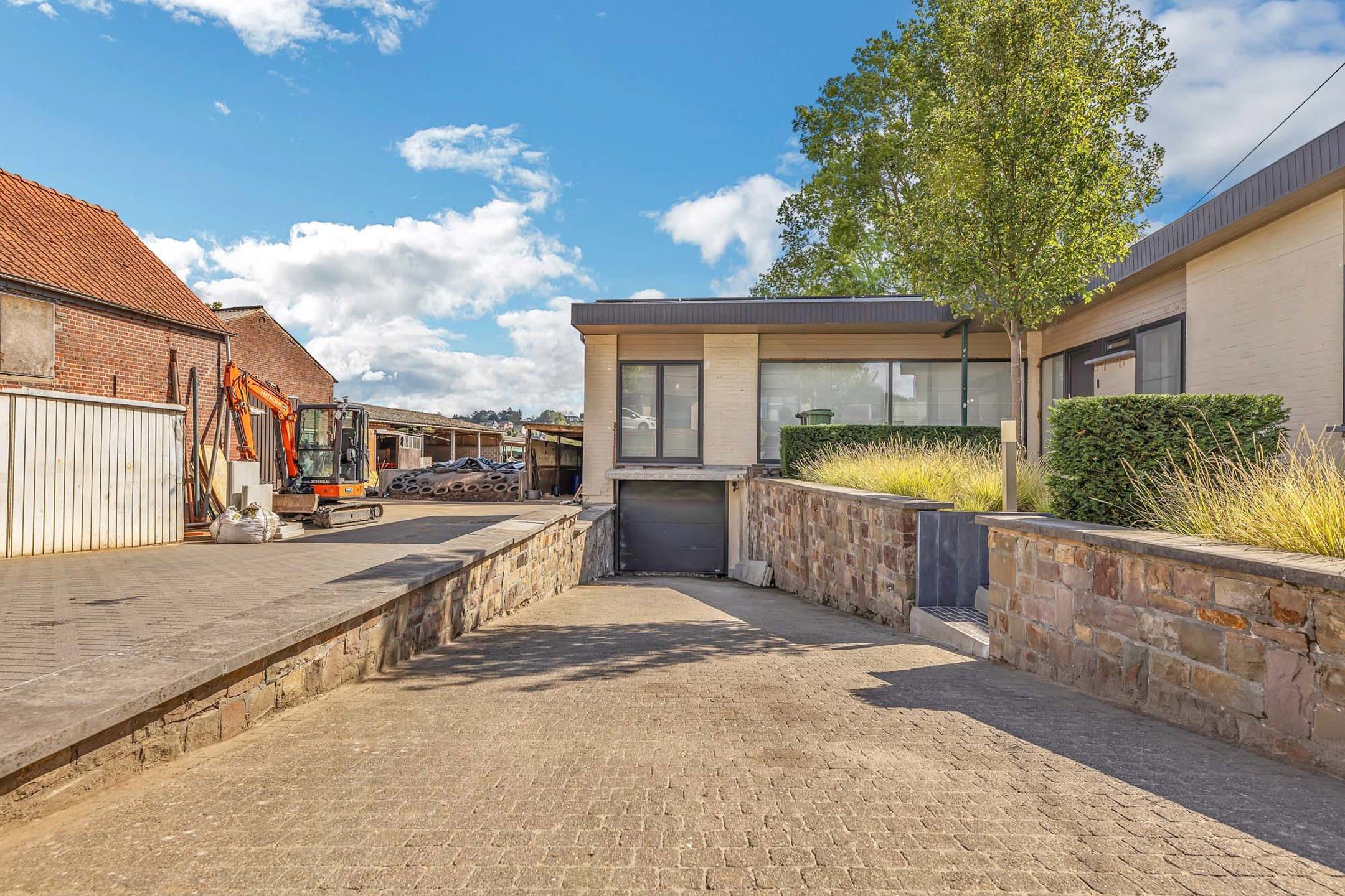 Woning met 3 slaapkamers op rustige ligging te koop foto 2