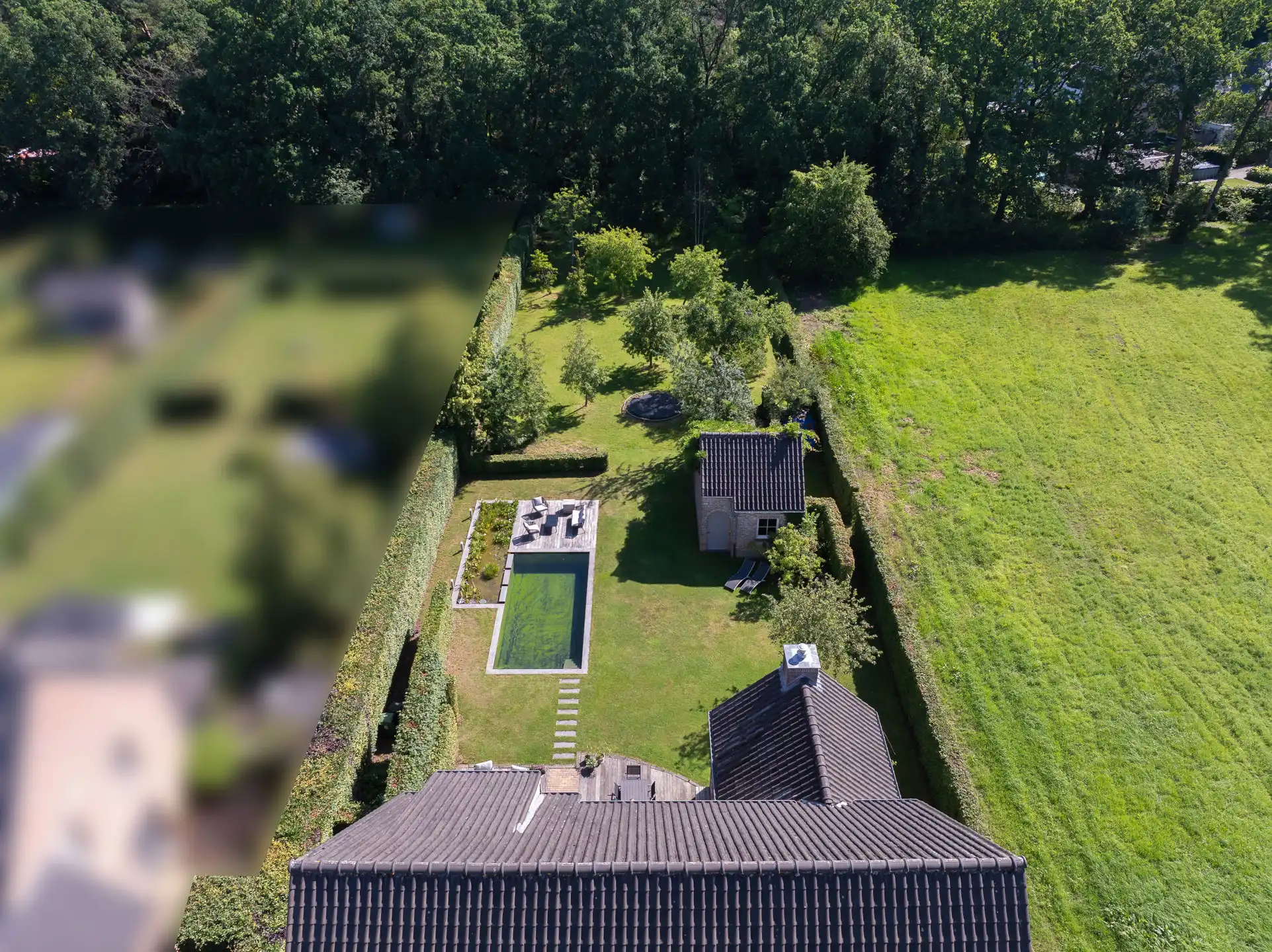 Rustig gelegen villa met prachtige tuin en zwemvijver foto 31