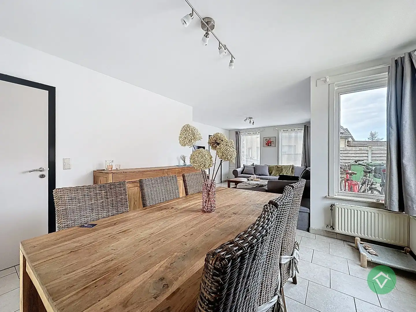 Statige gezinswoning met zonnige tuin, drie slaapkamers en topligging in Leke foto 8