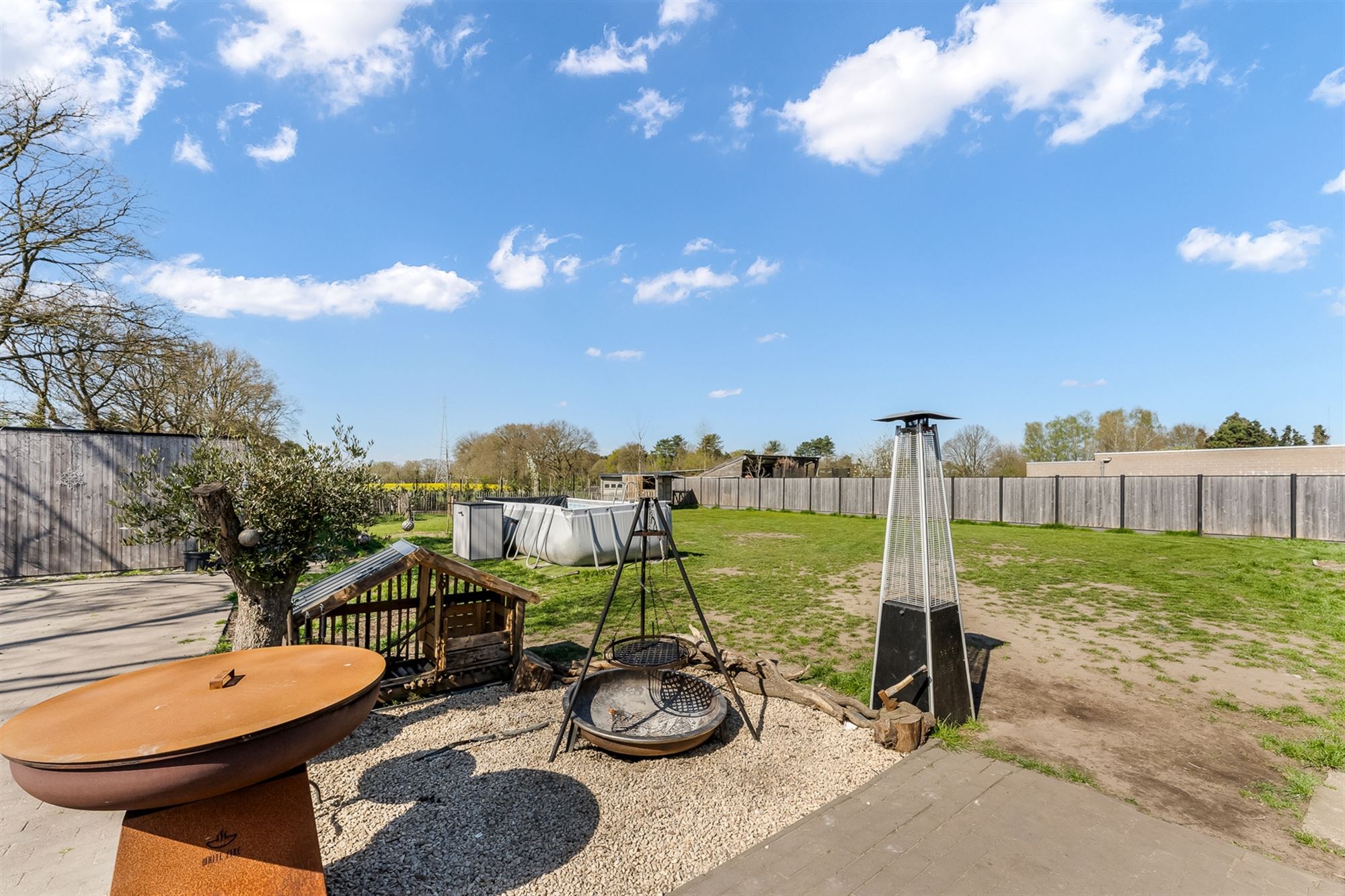 FANTASTISCH GELEGEN, DEELS GERENOVEERDEWONING OP 1817M2! foto 35