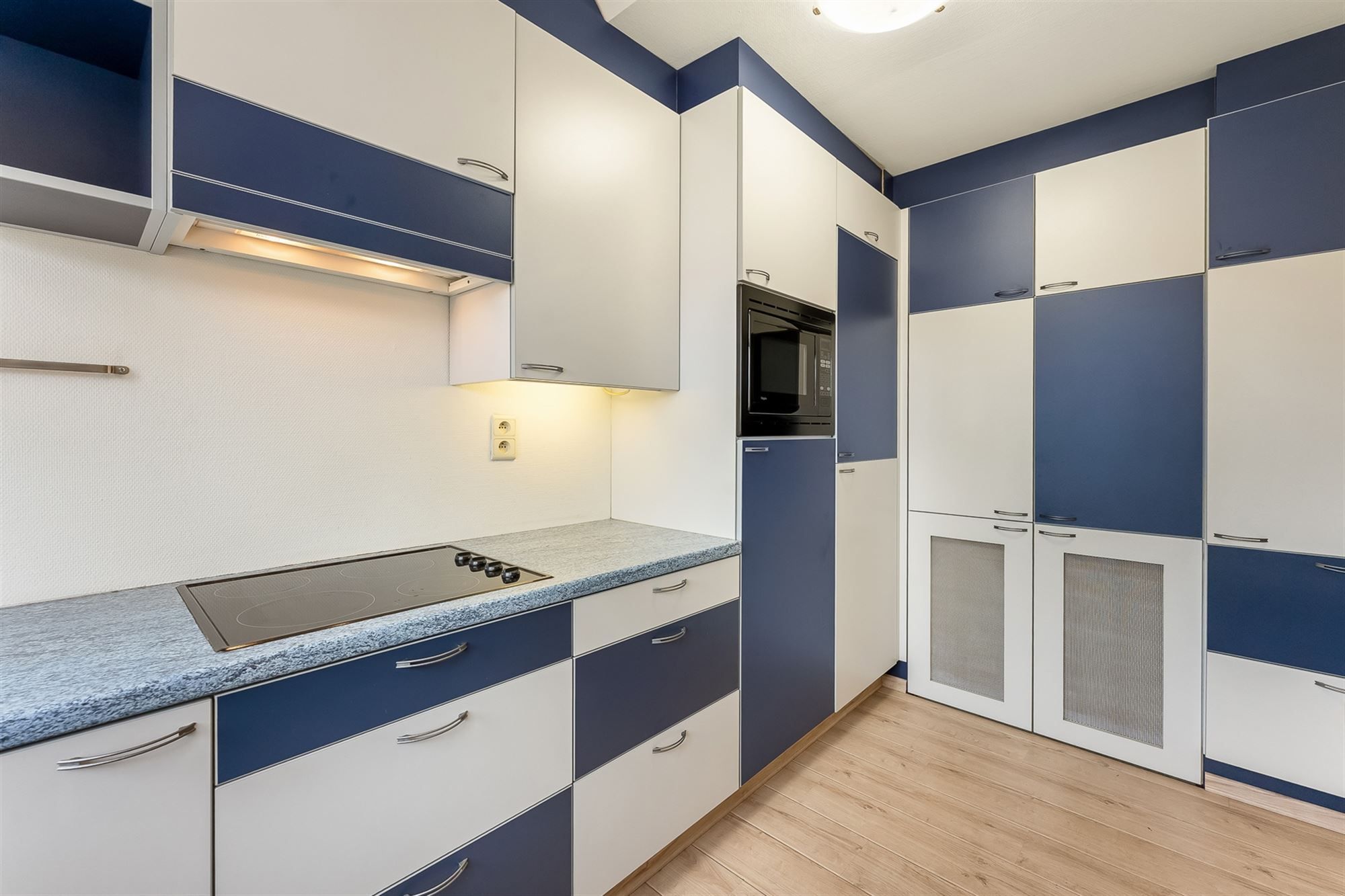 INSTAPKLAAR APPARTEMENT MET RUIM ZONNETERRAS PAL IN CENTRUM BALEN foto 9