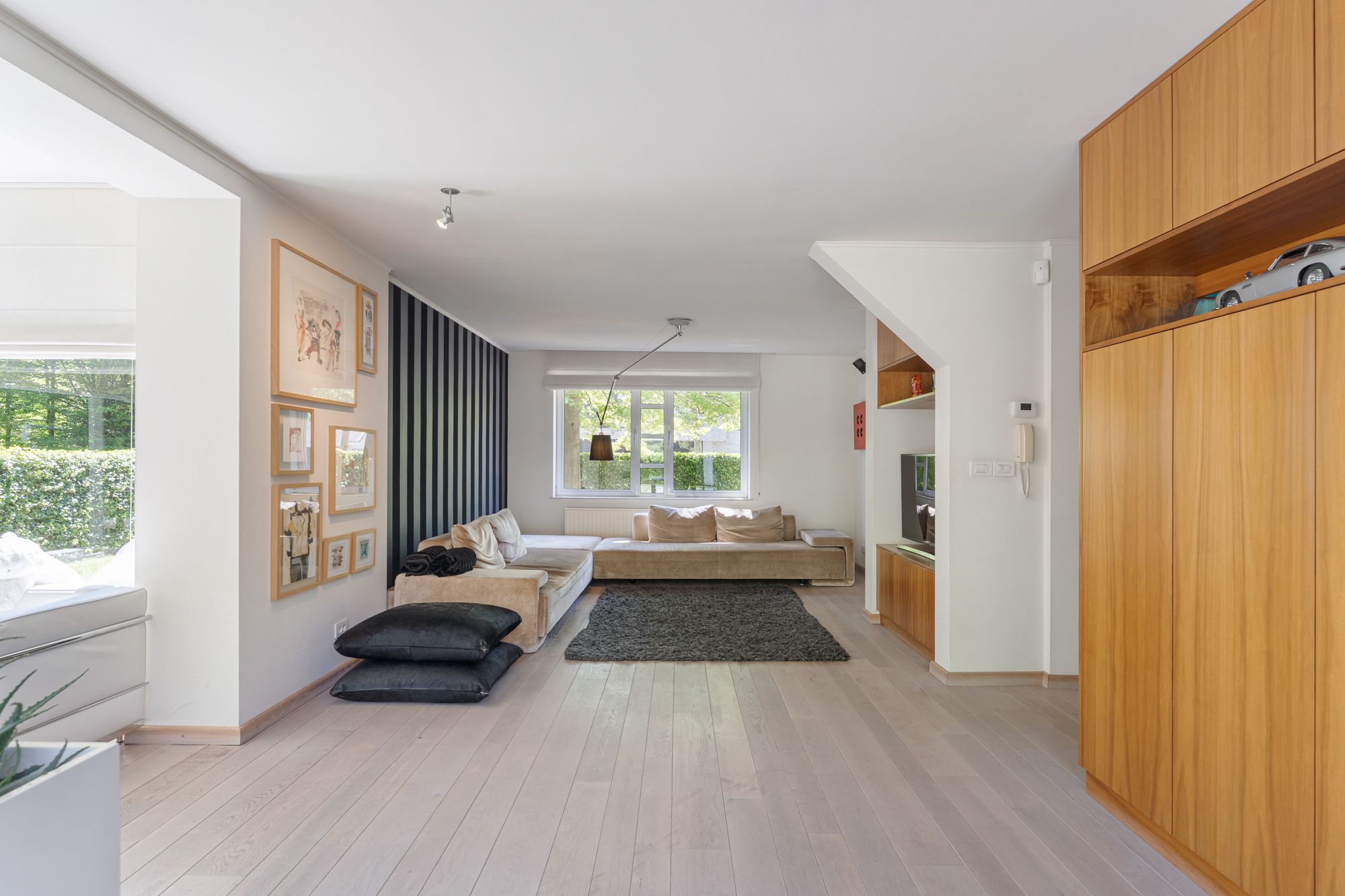 Exclusieve villa met tijdloze klasse, zwemvijver en zicht op groen te Hasselt ! foto 5