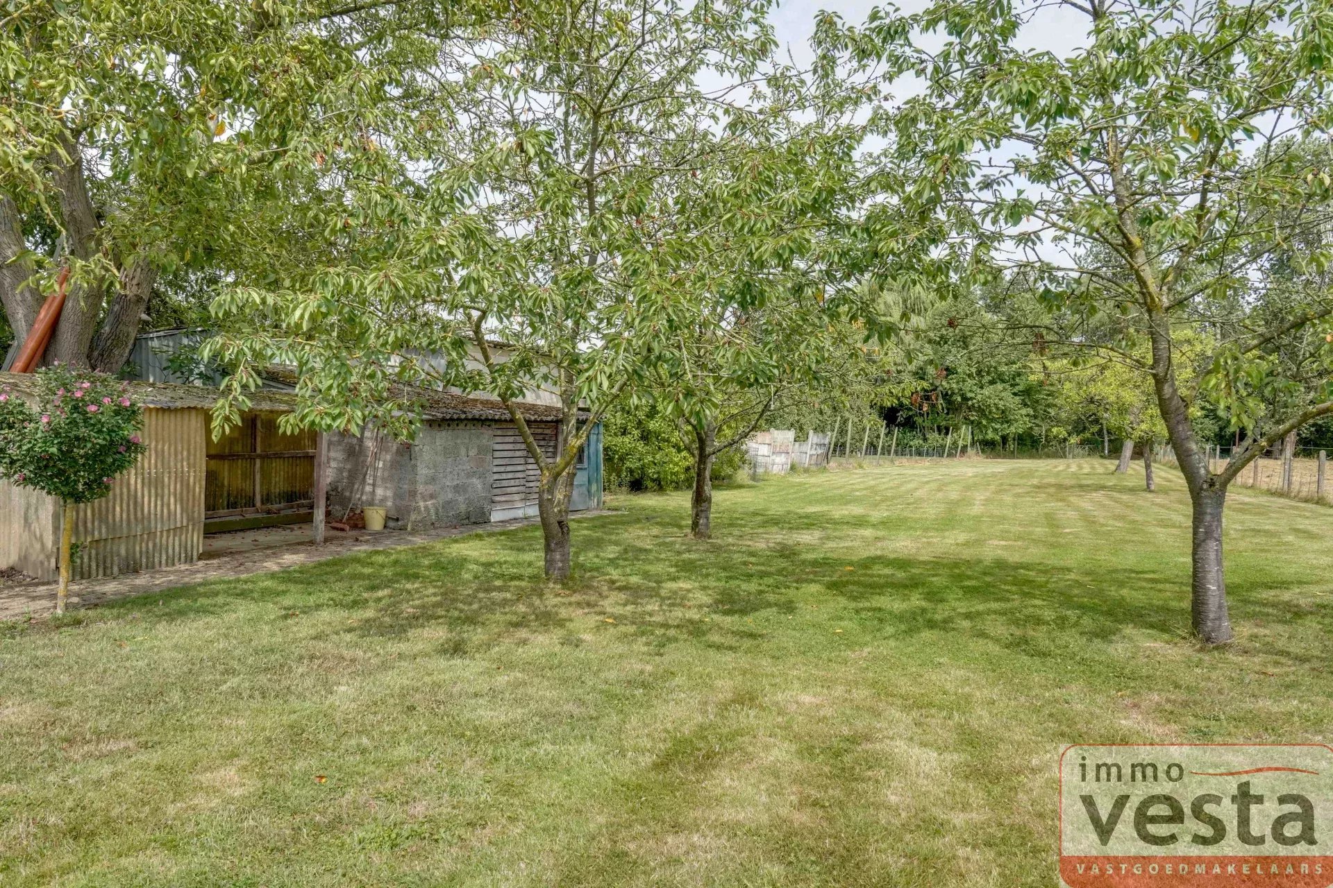 Ruime, landelijk gelegen woning op goede locatie foto 28