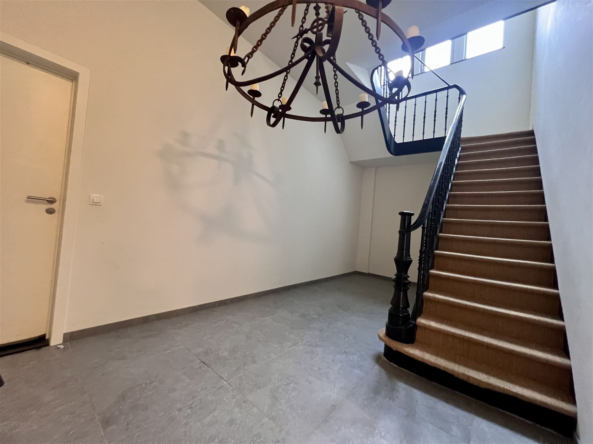 Exclusief appartement in een gerenoveerd kloostergebouw. foto 4