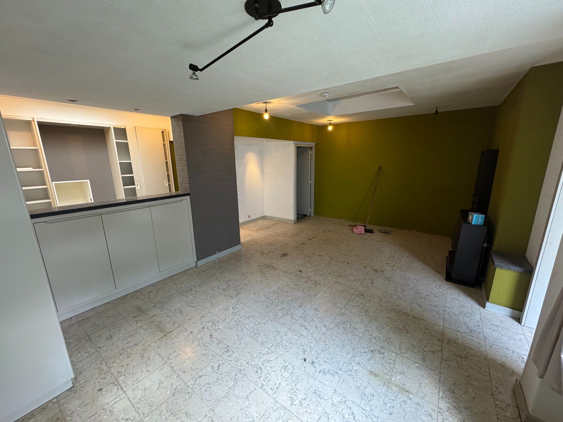 Woning met kantoor/winkel en magazijn/loods te koop in het centrum van Meulebeke. foto 18