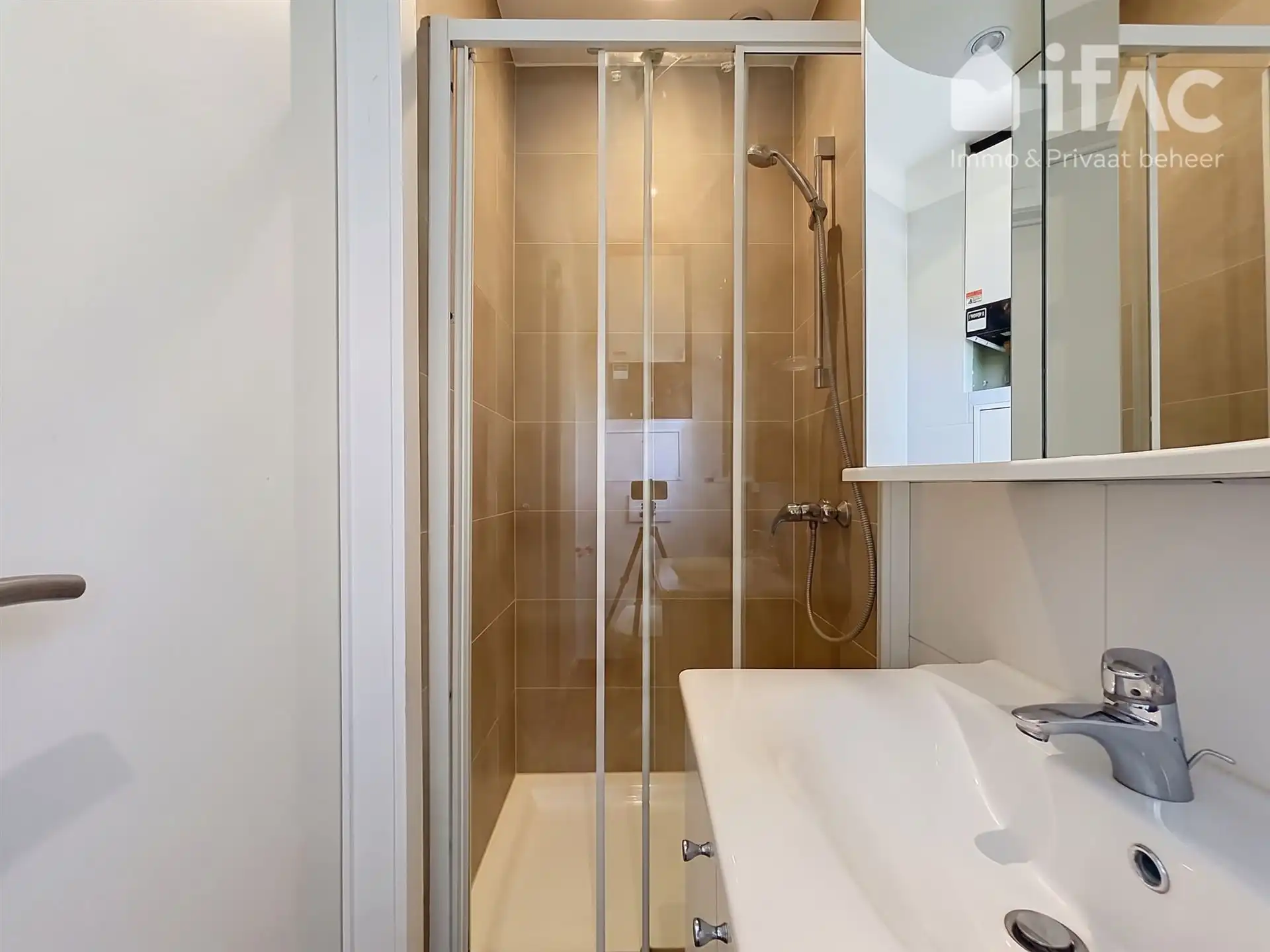 Leuk gelegen 1 slaapkamer appartement foto 10
