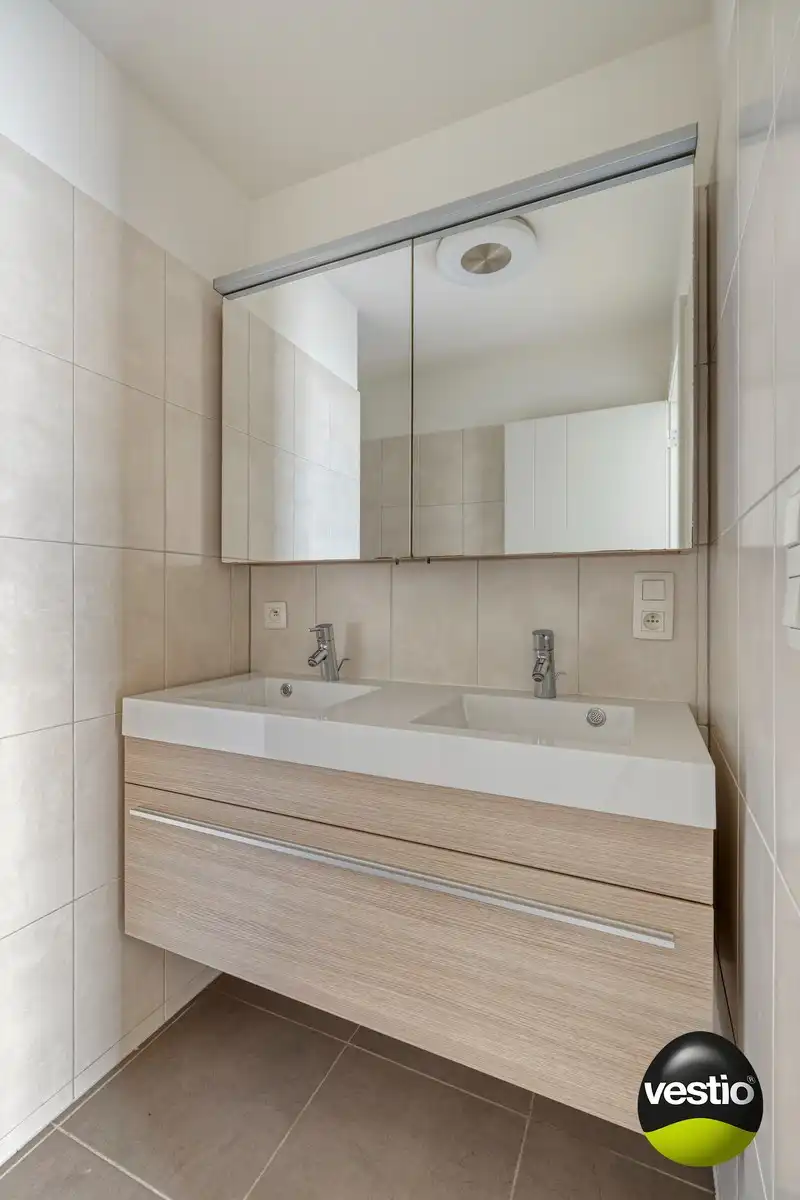 Instapklaar appartement met 2 slaapkamers en royale terrassen te Hoeselt foto 15