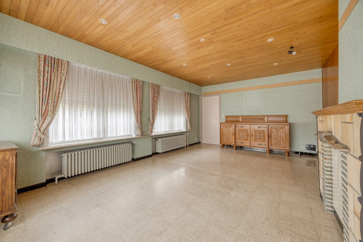 Ruime woning met tuin en 6 slaapkamers foto 8