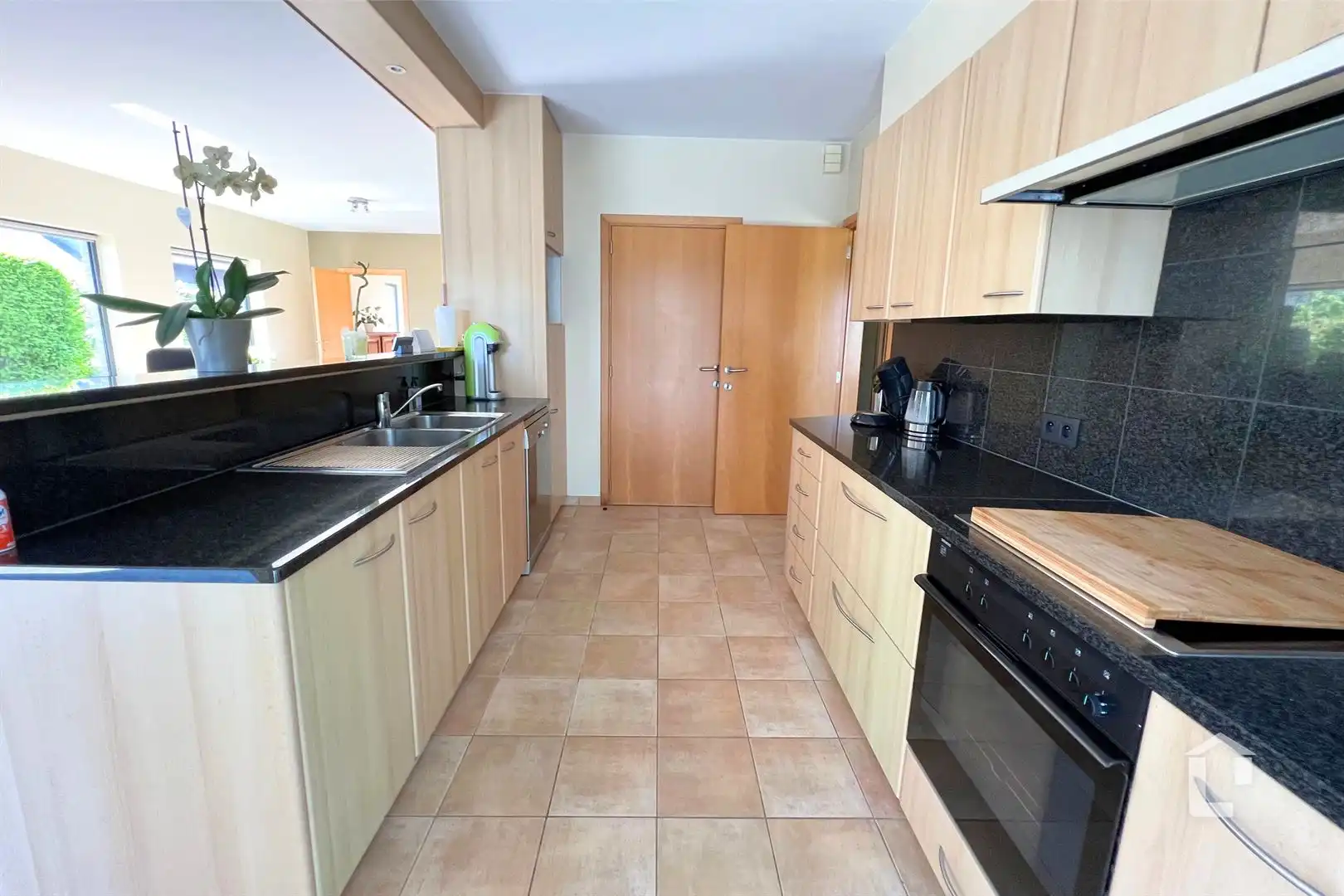 Investeringspand bestaand uit 2 ruime instapklare appartementen foto 20