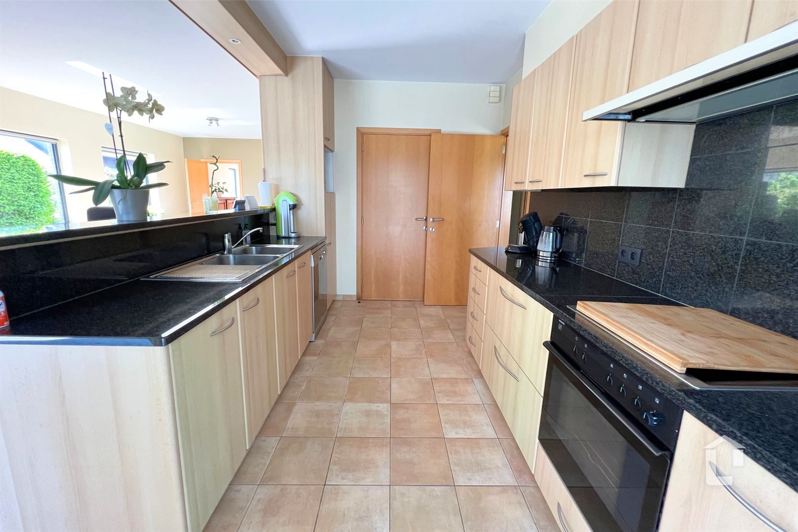 Investeringspand bestaand uit 2 ruime instapklare appartementen foto 20