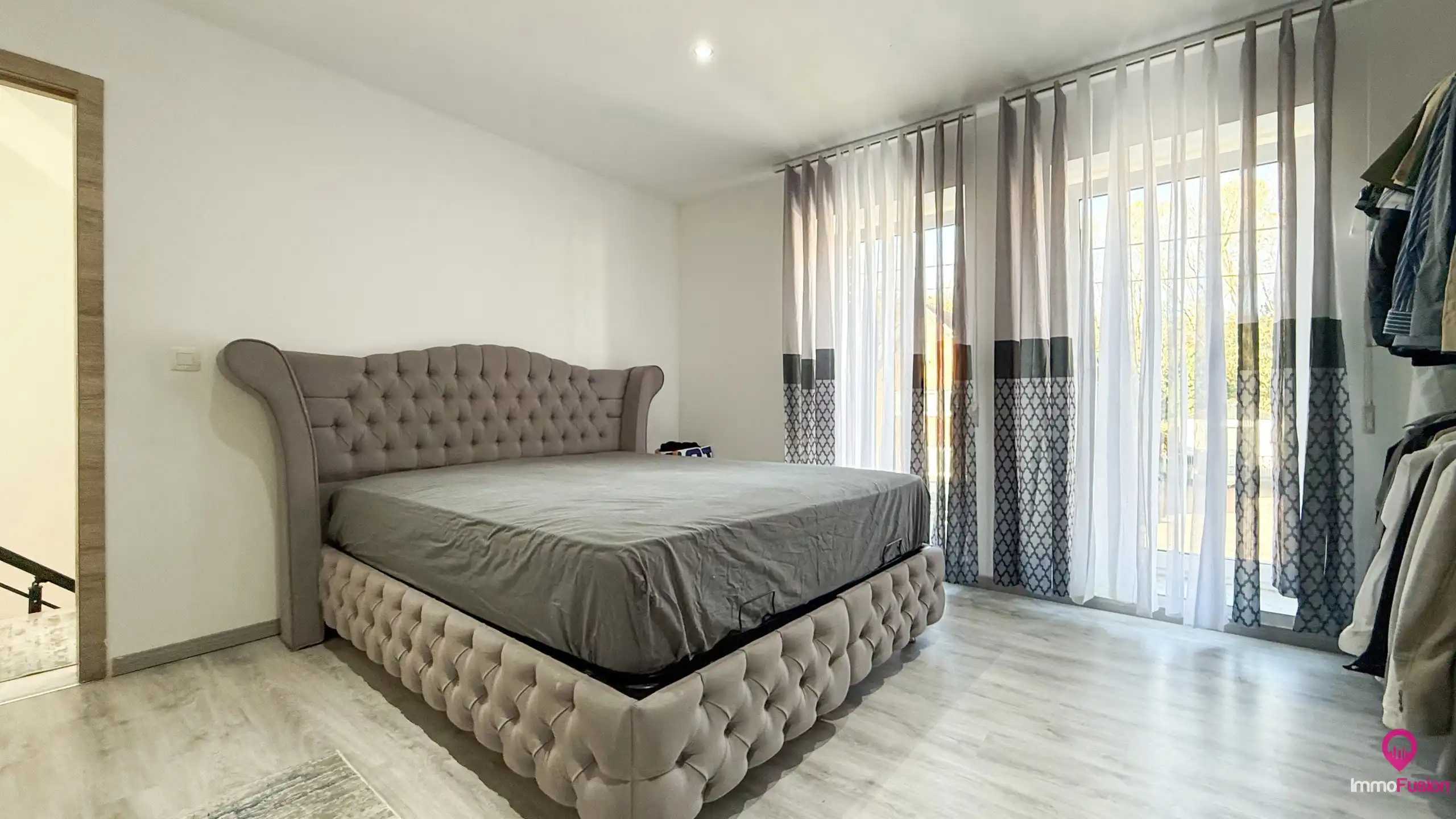 Instapklare woning met 5 slpks op riant perceel te Paal! foto 22