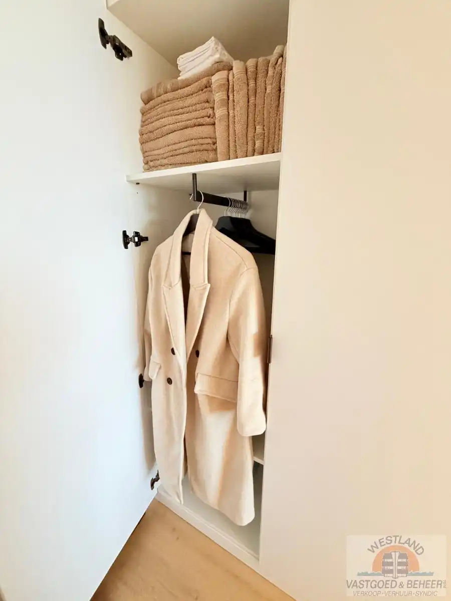 Prachtige lichtrijke studio te huur foto 3