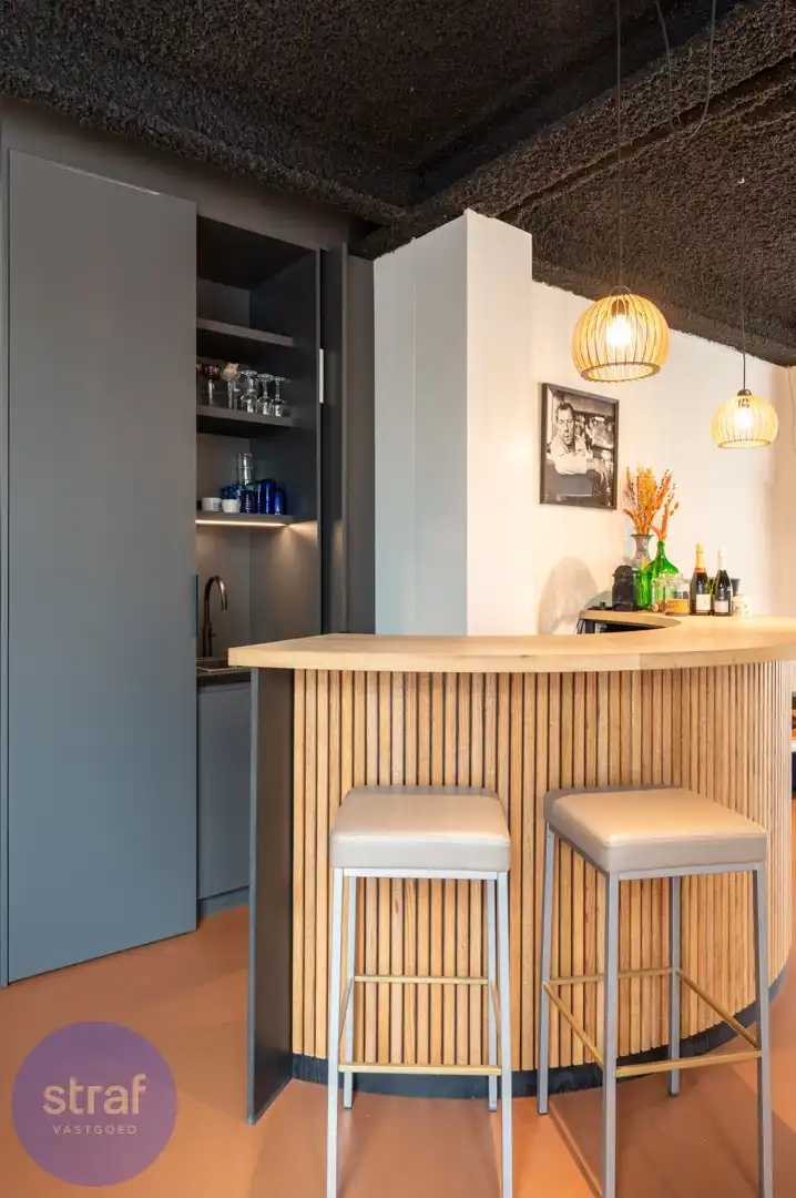 Hip kantoor/handelsruimte TE HUUR foto 5