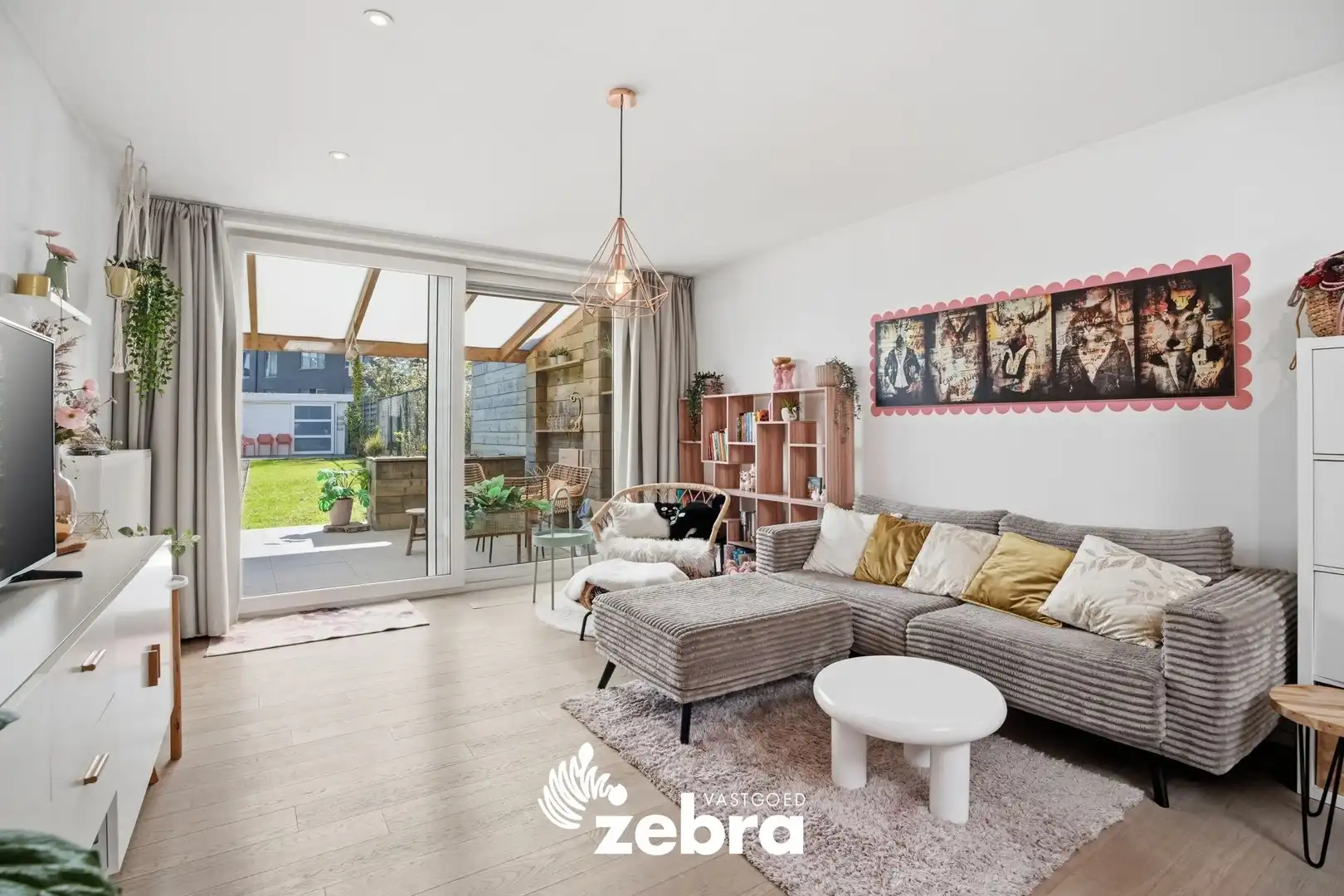 Instapklare, volledig gerenoveerde woning in Tielt met tuin, terras en uitweg! foto 4