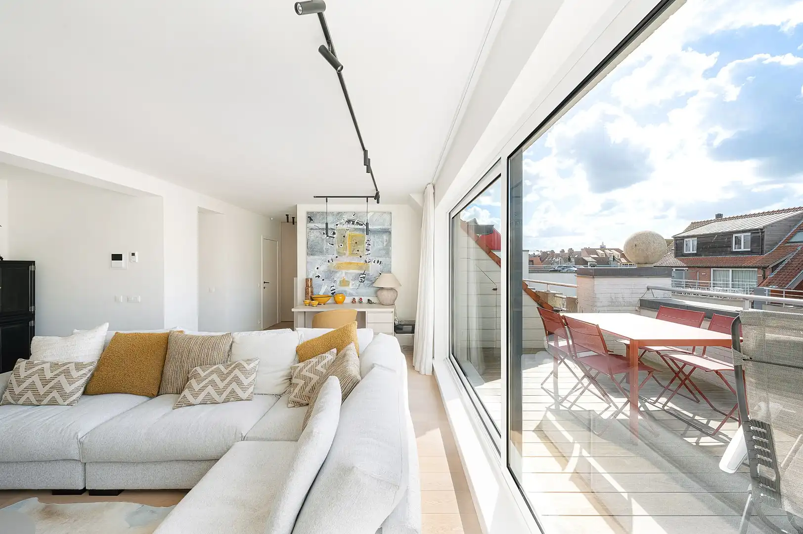 Instapklare duplex appartement met drie slaapkamers en een ruim zonneterras. foto 11