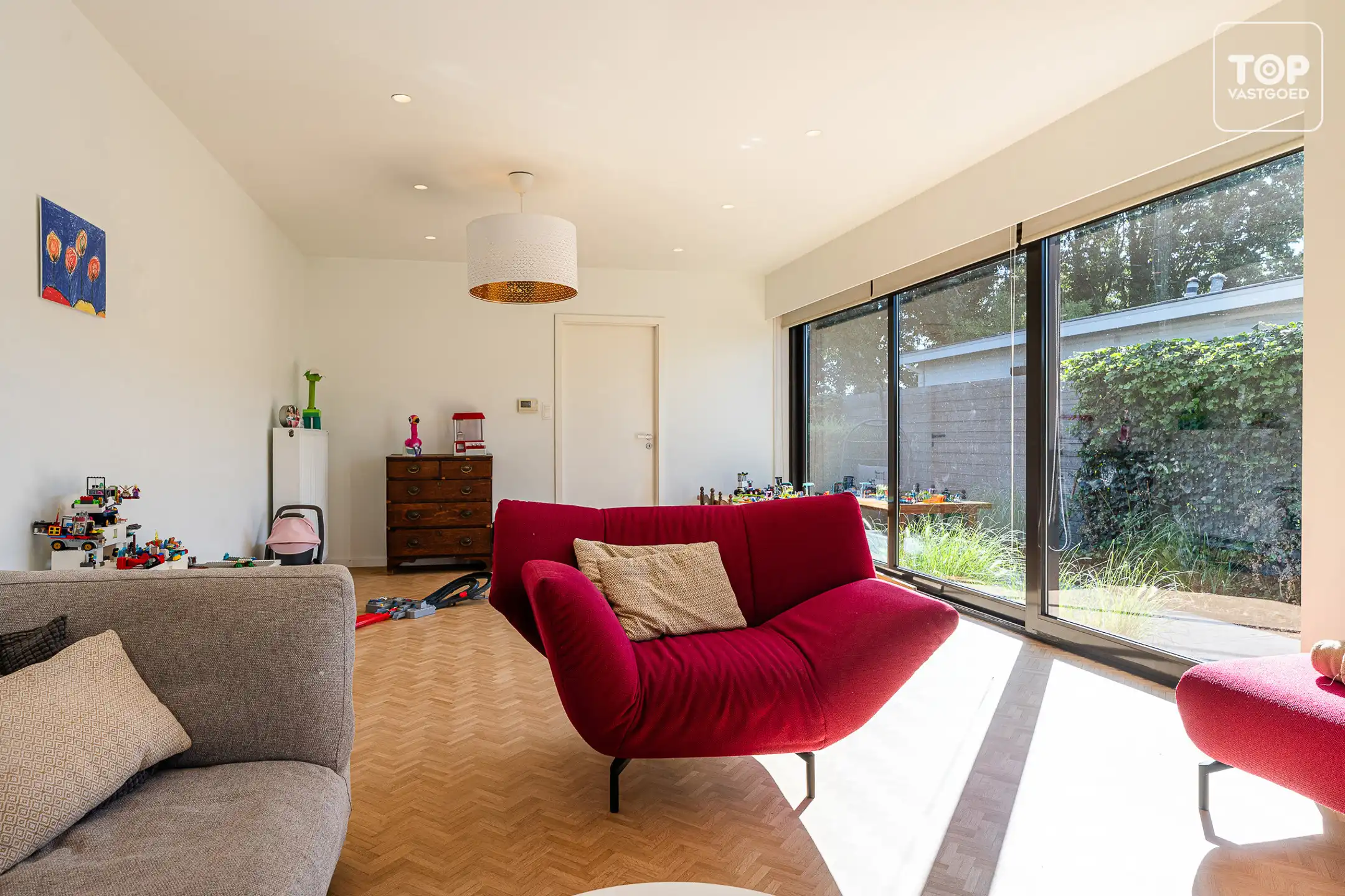 Gerenoveerde woning in een rustige buurt foto 3