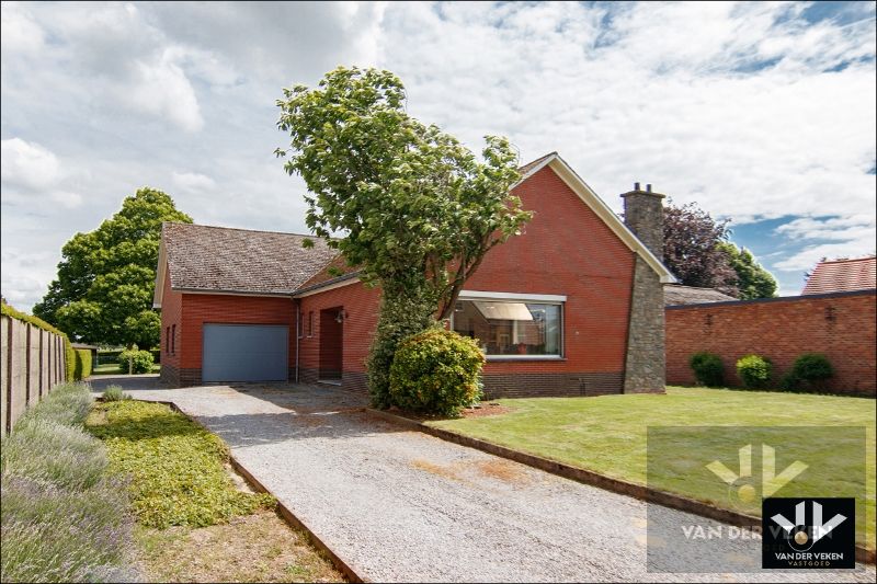 Hoofdfoto van de publicatie: WONING MET VEEL POTENTIEEL OP 20a92ca!