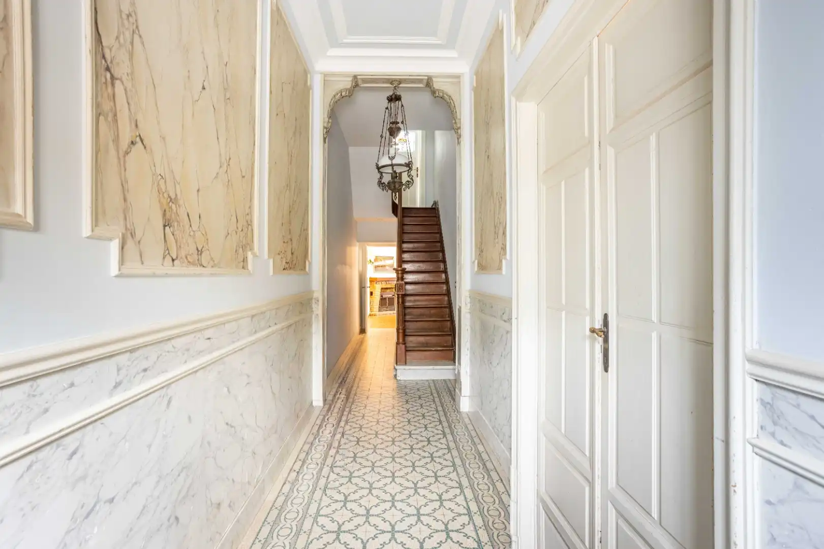 Prachtige Art-Deco woning met 5 slaapkamers foto 4